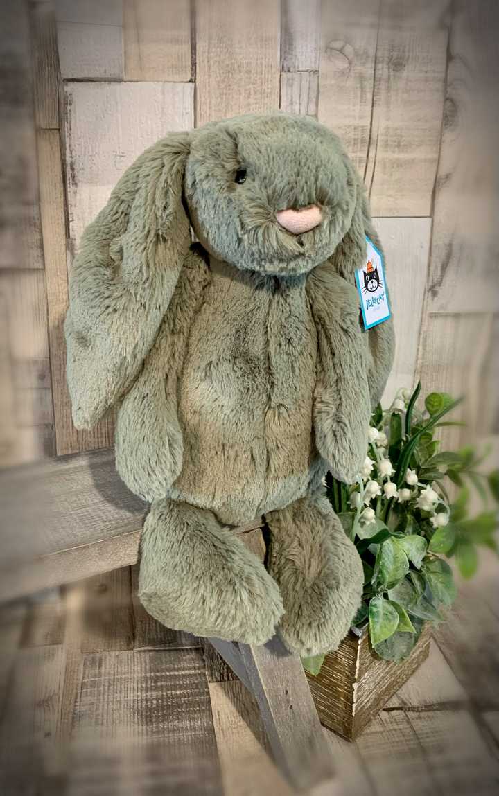Medium Bashful Fern Bunny
