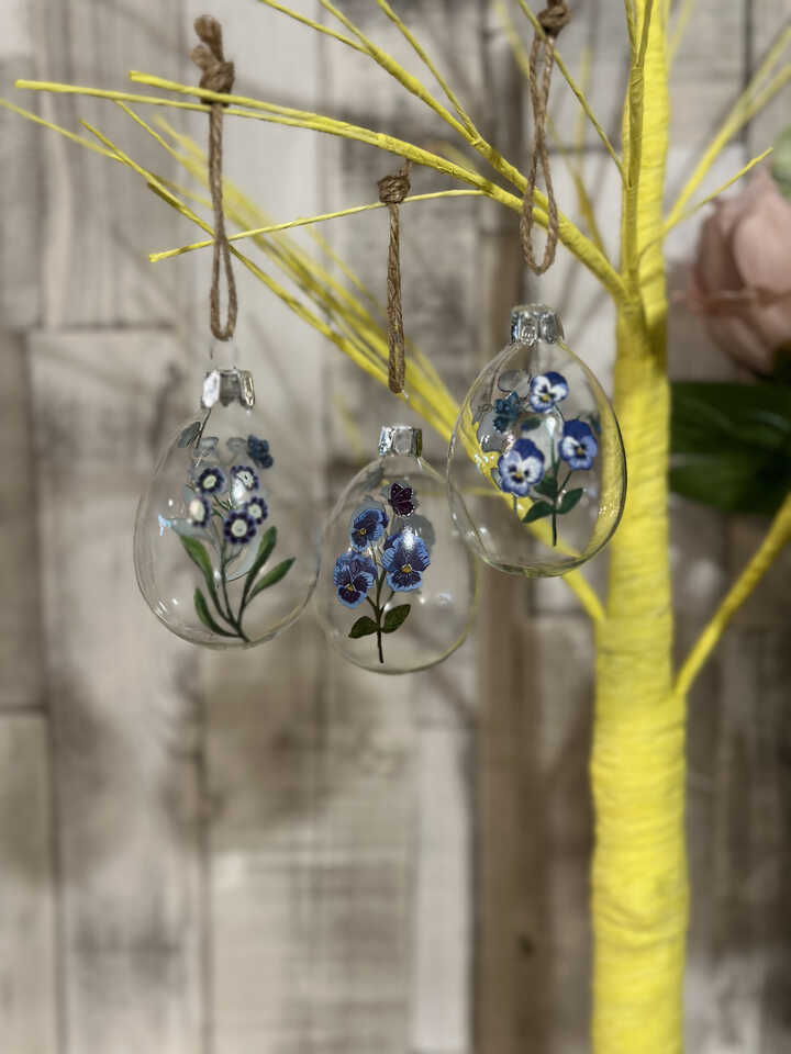 Gisela Graham Blue Viola Glass Hanging Egg 