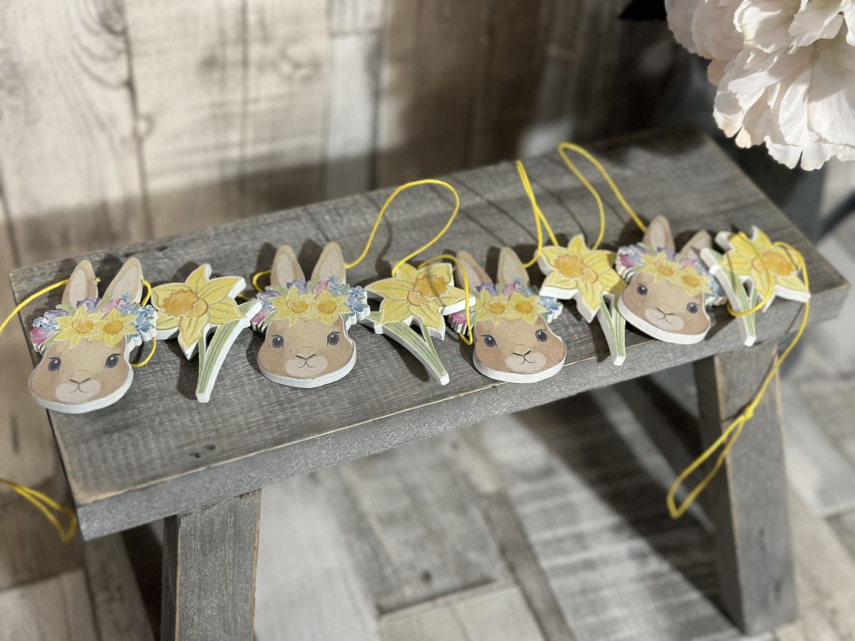 Gisela Graham Spring Bunny And Daffodil Wooden Garland Gisela Graham Spring Bunny And Daffodil Wooden Garland