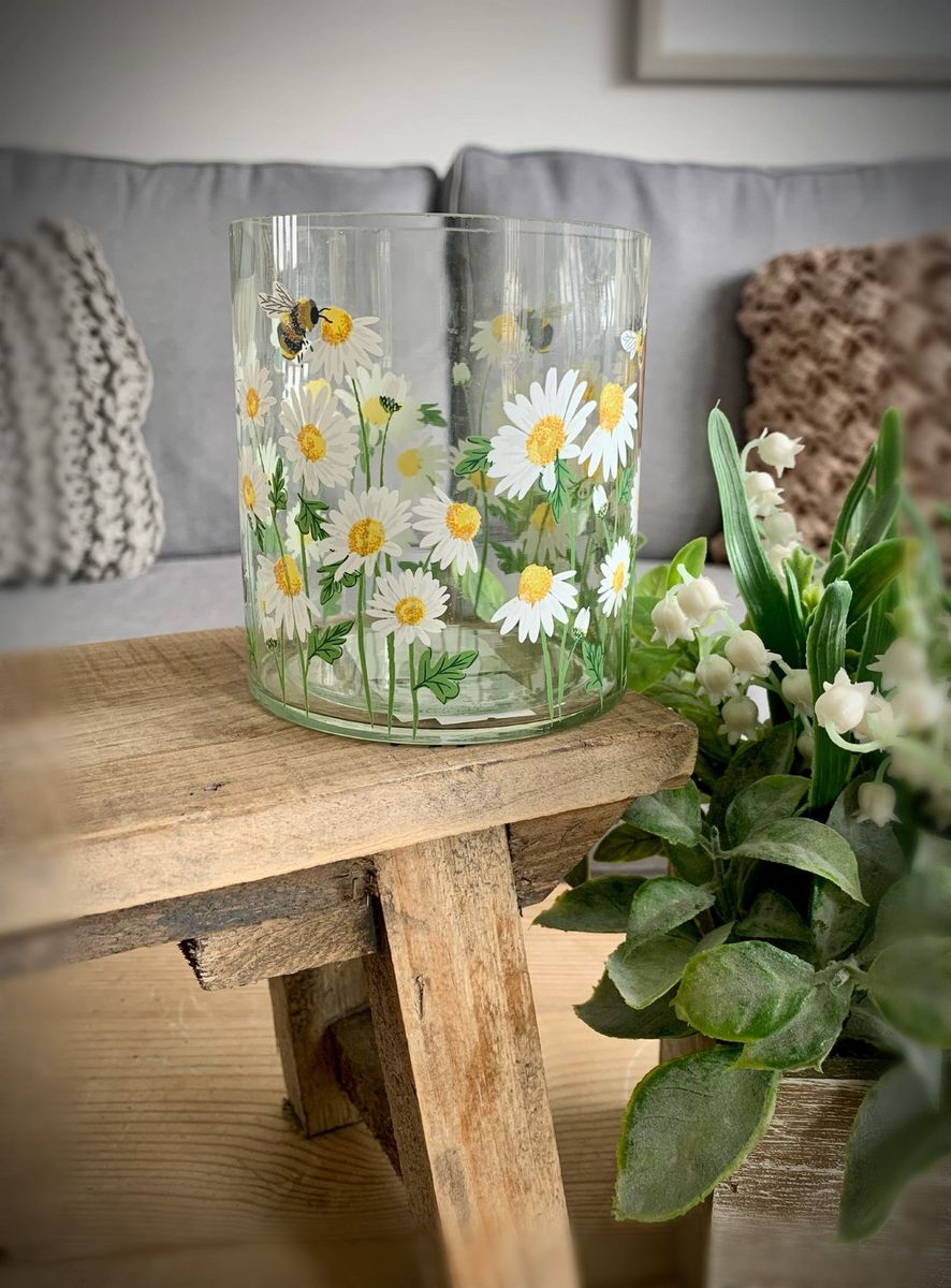 Daisy &amp; Bee Candle Holder