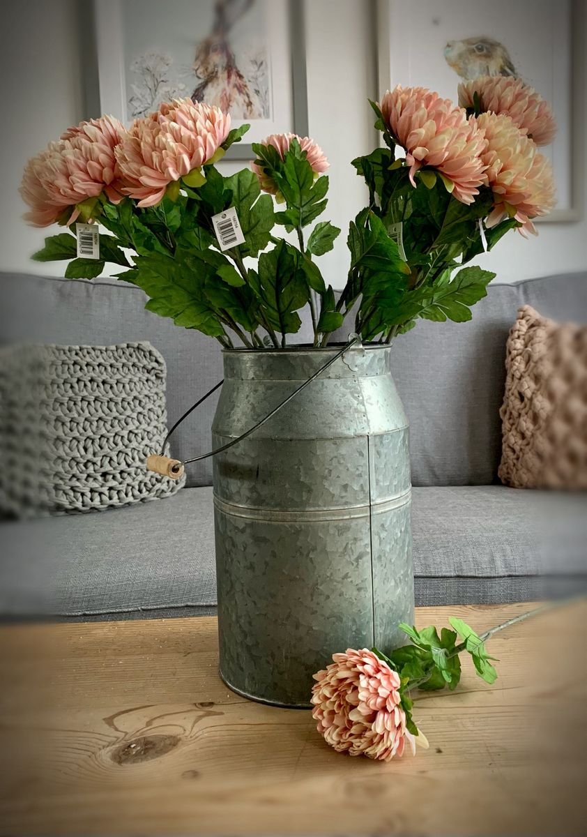 Dusty Pink Chrysanthemum Stem