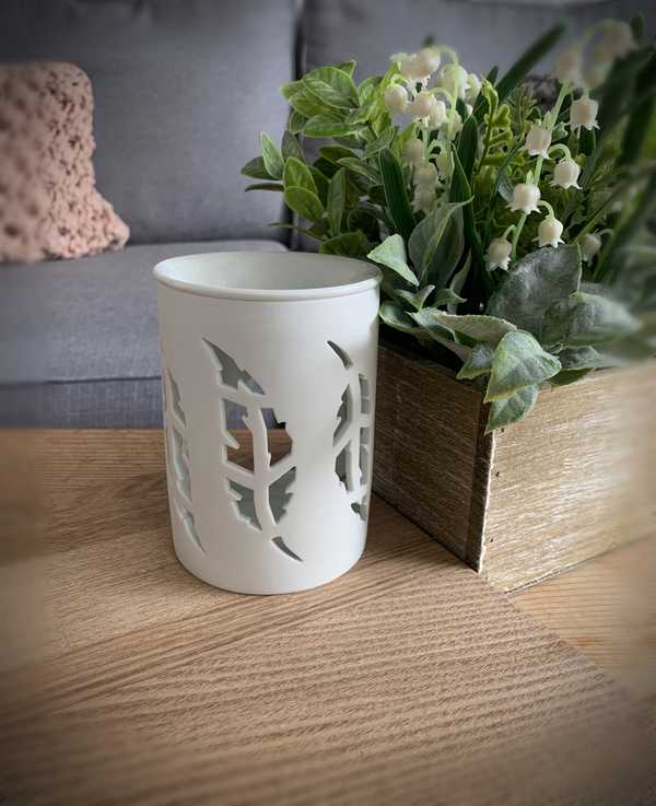 Feather Cut Out Wax/Oil Burner