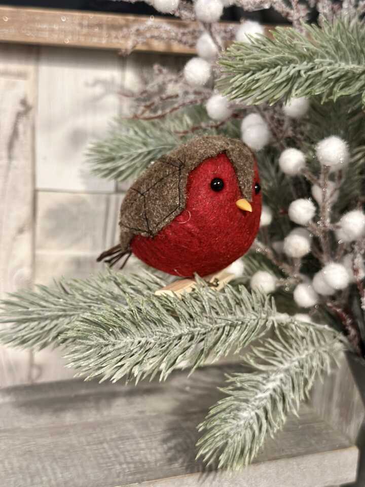 Felt &amp; Twig Robin Peg