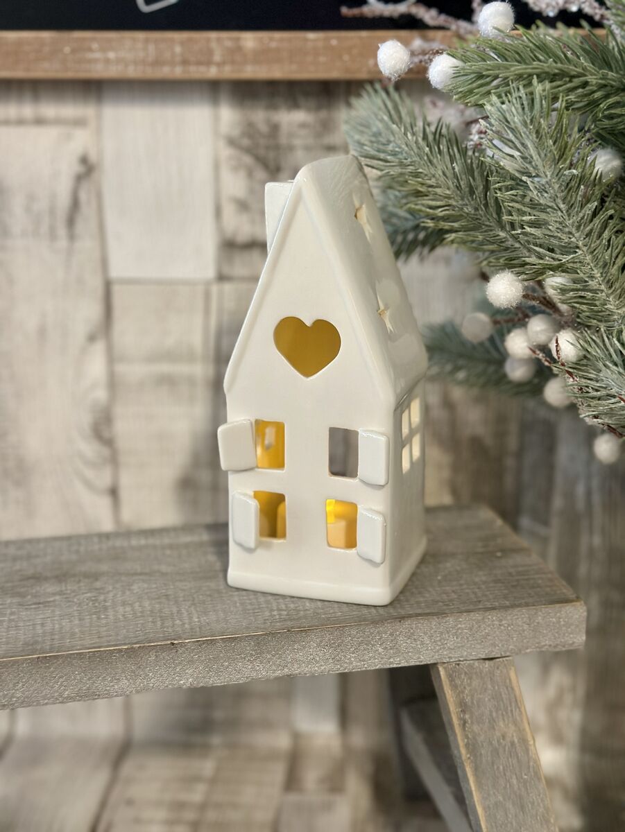 Medium White Ceramic Dainty Heart House T-Light Holder