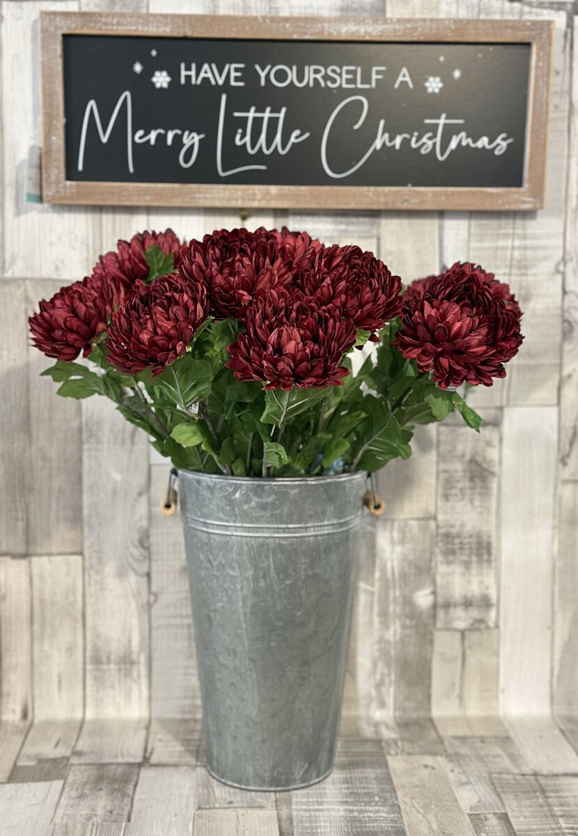 Deep Red Single Chrysanthemum Stem