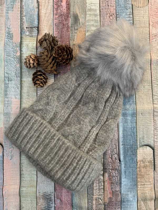 Grey Chunky Knit Bobble Hat