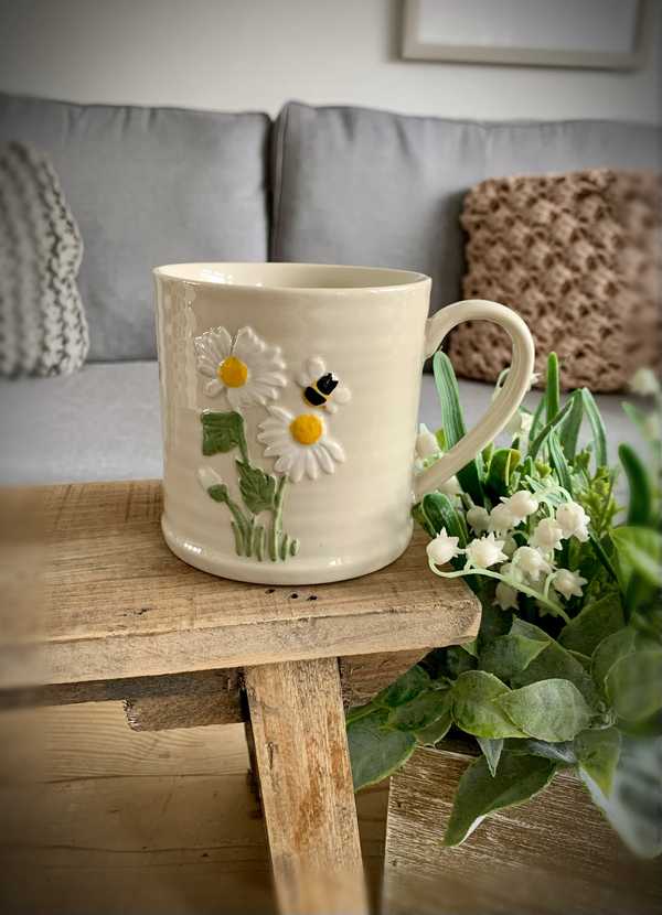 Daisy & Bee Stoneware Mug
